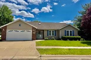 901 E 21st St, Sterling, IL 61081 - Photo 2