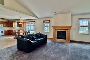 901 E 21st St, Sterling, IL 61081 - Photo 4