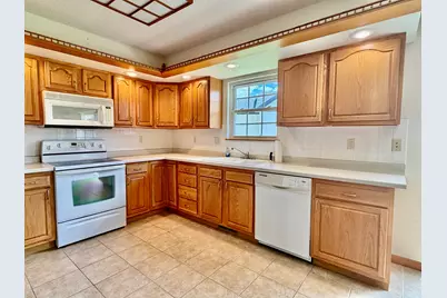 901 East 21st Street, Sterling, IL 61081 - Photo 8