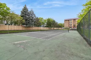 5450 Astor Ln, Rolling Meadows, IL 60008 - Photo 16