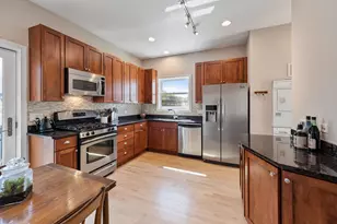 1639 W Winona St, Chicago, IL 60640 - Photo 4