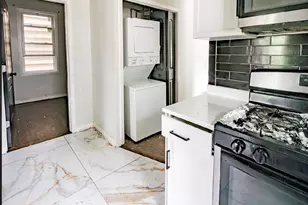 8942 S Baltimore Ave, Chicago, IL 60617 - Photo 14