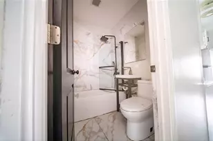 8942 S Baltimore Ave, Chicago, IL 60617 - Photo 12
