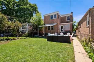 2504 W Jarvis Ave, Chicago, IL 60645 - Photo 20