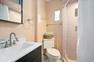 2504 W Jarvis Ave, Chicago, IL 60645 - Photo 18