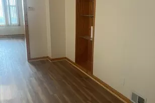 10143 S Ave L Ave, Chicago, IL 60617 - Photo 4