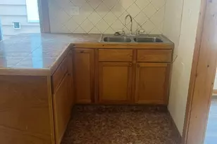 10143 S Ave L Ave, Chicago, IL 60617 - Photo 14