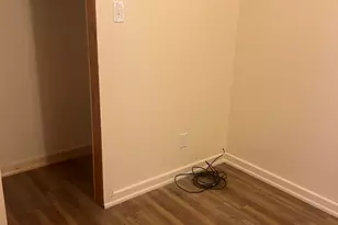 10143 S Ave L Ave, Chicago, IL 60617 - Photo 8