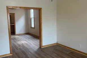 10143 S Ave L Ave, Chicago, IL 60617 - Photo 2