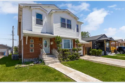 8035 S Kolin Avenue, Chicago, IL 60652 - Photo 1