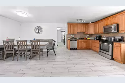 8035 S Kolin Avenue, Chicago, IL 60652 - Photo 6