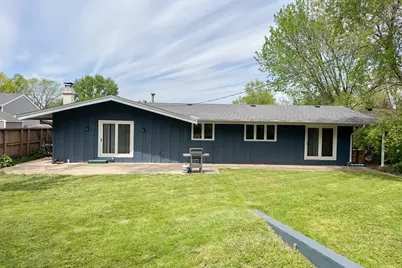 3207 Sunnyside Drive, Rockford, IL 61114 - Photo 2