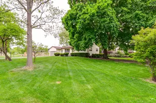1284 Deerfield Pl, Highland Park, IL 60035 - Photo 6