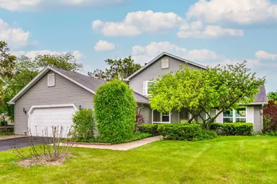 1255 W Dexter Lane, Hoffman Estates, IL 60169 - Photo 1