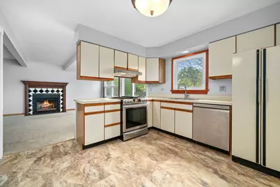1255 W Dexter Lane, Hoffman Estates, IL 60169 - Photo 8
