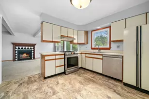 1255 W Dexter Ln, Hoffman Estates, IL 60169 - Photo 8