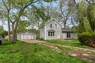 102 8th Ave, Mendota, IL 61342 - Photo 2