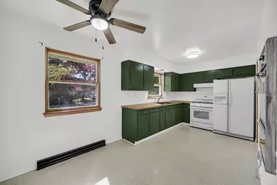 37606 N Geraghty Avenue, Beach Park, IL 60087 - Photo 4