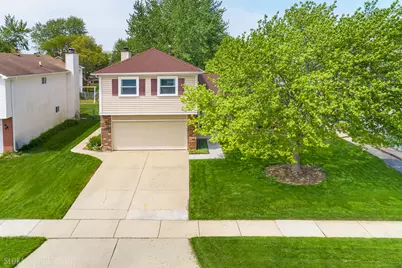 1291 Big Horn Trail, Carol Stream, IL 60188 - Photo 2