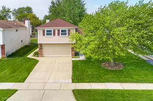 1291 Big Horn Trail, Carol Stream, IL 60188 - Photo 2