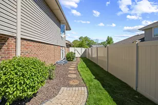 8607 Bethany Ln, Tinley Park, IL 60487 - Photo 32