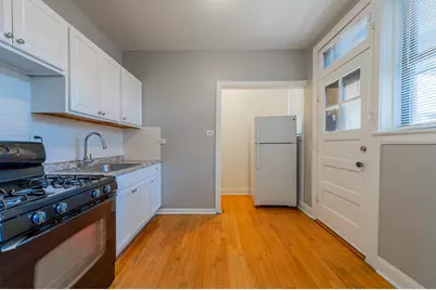 2056 W Arthur Avenue #3W, Chicago, IL 60645 - Photo 4