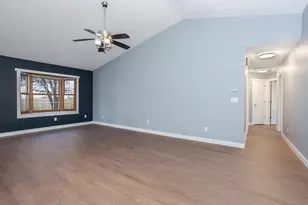 507 Lloyd Dr, Dwight, IL 60420 - Photo 10
