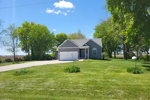 4509 Island Rd, Harvard, IL 60033 - Photo 2