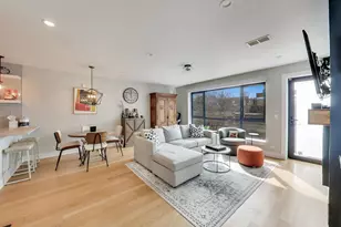 2247 N Rockwell St, Chicago, IL 60647 - Photo 4