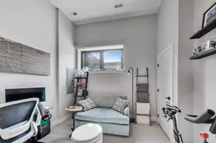 2247 N Rockwell St, Chicago, IL 60647 - Photo 24