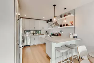 2247 N Rockwell St, Chicago, IL 60647 - Photo 10
