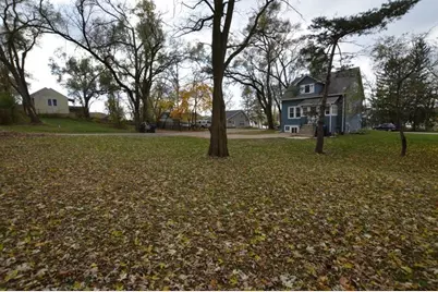3916 E Lake Shore Drive, Wonder Lake, IL 60097 - Photo 2