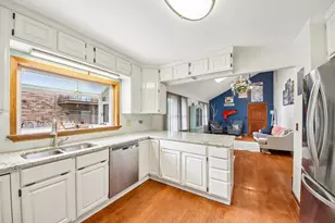 117 E 55th St, Westmont, IL 60559 - Photo 8