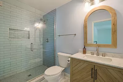 1299 W New Britton Drive, Hoffman Estates, IL 60192 - Photo 24