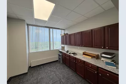 100 E Kimberly Road #400, Davenport, IA 52806 - Photo 18
