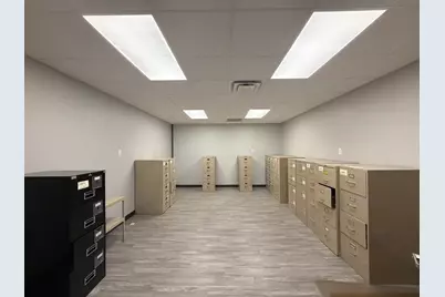 100 E Kimberly Road #400, Davenport, IA 52806 - Photo 14