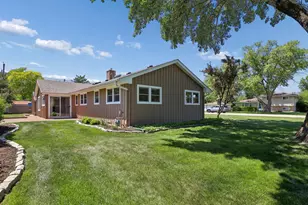 1756 Prairie Ave, Northbrook, IL 60062 - Photo 30