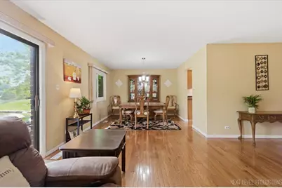 1720 Trent Court, Wheaton, IL 60189 - Photo 10