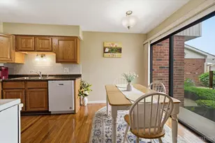 1720 Trent Ct, Wheaton, IL 60189 - Photo 6