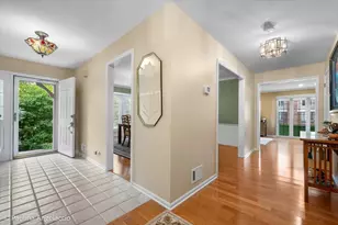 1417 Shire Cir, Inverness, IL 60067 - Photo 4