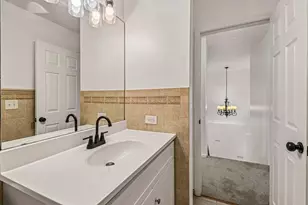 183 W Algonquin Rd, Des Plaines, IL 60016 - Photo 18