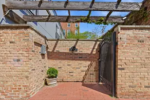 344 W Willow St, Chicago, IL 60614 - Photo 2