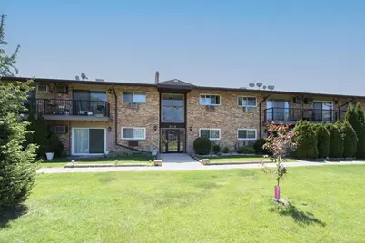 834 E Old Willow Road #209, Prospect Heights, IL 60070 - Photo 1