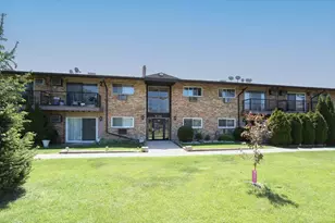 834 E Old Willow Rd, Prospect Heights, IL 60070 - Photo 1