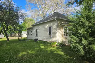 407 4th Ave, Rock Falls, IL 61071 - Photo 2