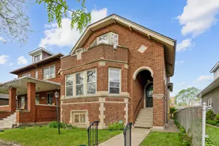 7544 S Ridgeland Ave, Chicago, IL 60649 - Photo 2