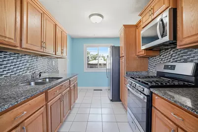 17044 Burnham Avenue, Lansing, IL 60438 - Photo 6