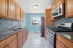 17044 Burnham Ave, Lansing, IL 60438 - Photo 6