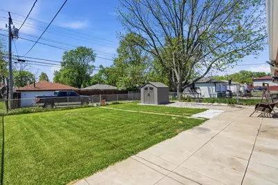 17044 Burnham Avenue, Lansing, IL 60438 - Photo 16