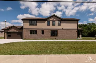 7948 W 74th St, Bridgeview, IL 60455 - Photo 4
